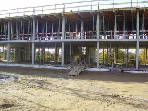 Eingangsbereich vom zuknftigen Pausenhof Gymnasium aus gesehen